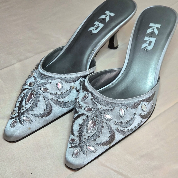 Kim Rogers Shoes - Kim Rogers Silver Jeweled Pointed-Toe Mules